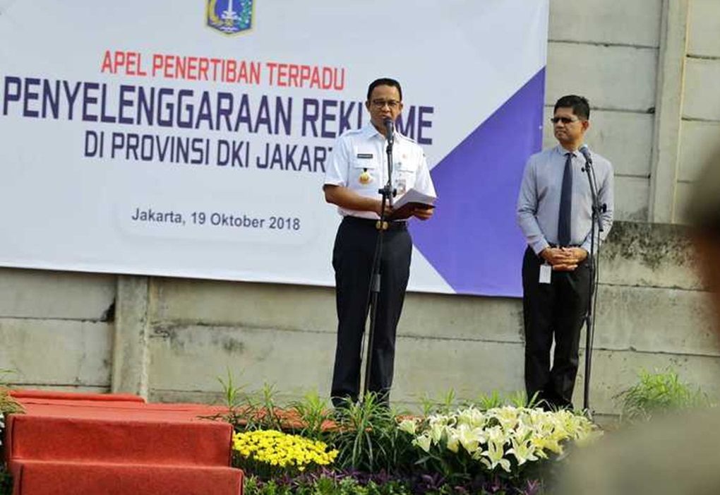 Anies Diminta Copot Pejabat Yang Terlibat Reklame Bodong