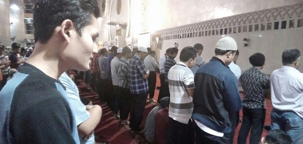 Ratusan Umat Islam Shalat Gerhana Bulan di Masjid Istiqlal