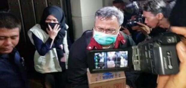 KPK Geledah Rumah Dirut PT PLN