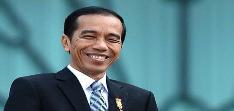 Jokowi Jilat Ludah Sendiri Jika Tidak Mencopot Airlangga dari Menteri