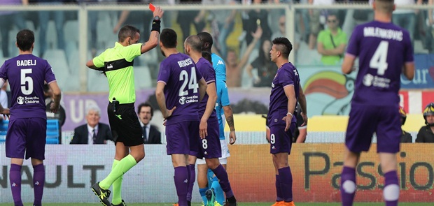 Dilibas Fiorentina 0-3, Asa Napoli Raih Scudetto Terkikis
