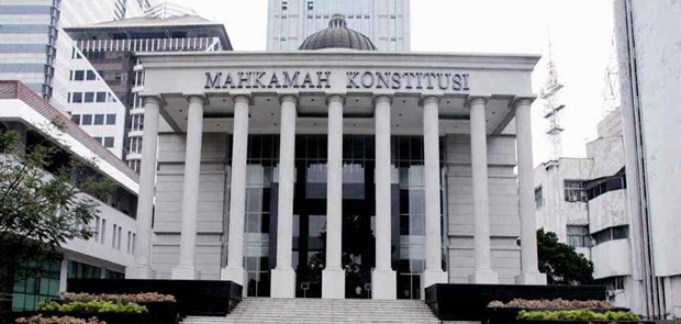 Mafia Peradilam Bayang-Bayangi Mahkamah Konstitusi