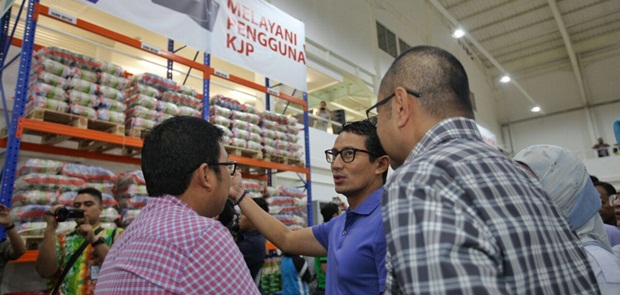 Pengkritik Program OK OCE Ikut Program Pasar Jaya