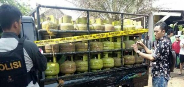 Polisi Gerebek Tempat Oplosan Gas 5 Kg dan 12 Kg